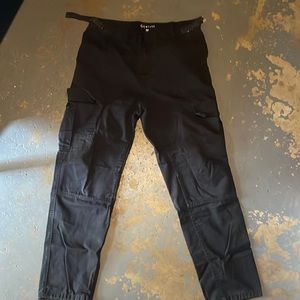 Empyre Cargo skate pants. 32x32.